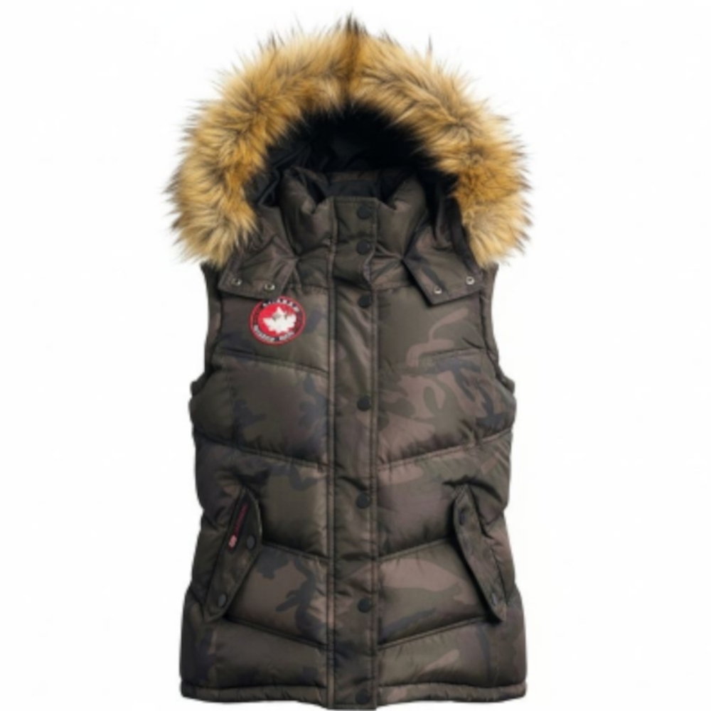Canada Weather Gear Women's Camouflage Puffer Vest